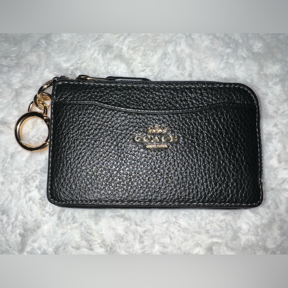 New COACH Pebbled Leather Multifunction Card Case with Keyring - black/gold